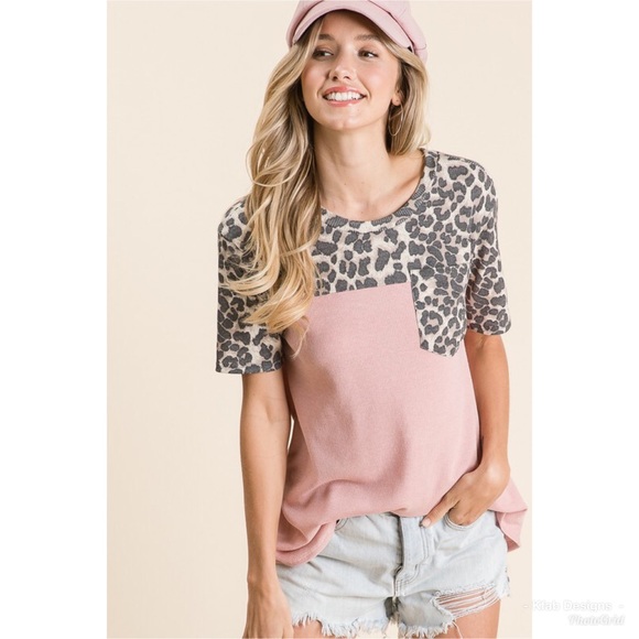 💗LAST 1! Animal Print Contrast Top w/Front Pocket - Picture 6 of 6